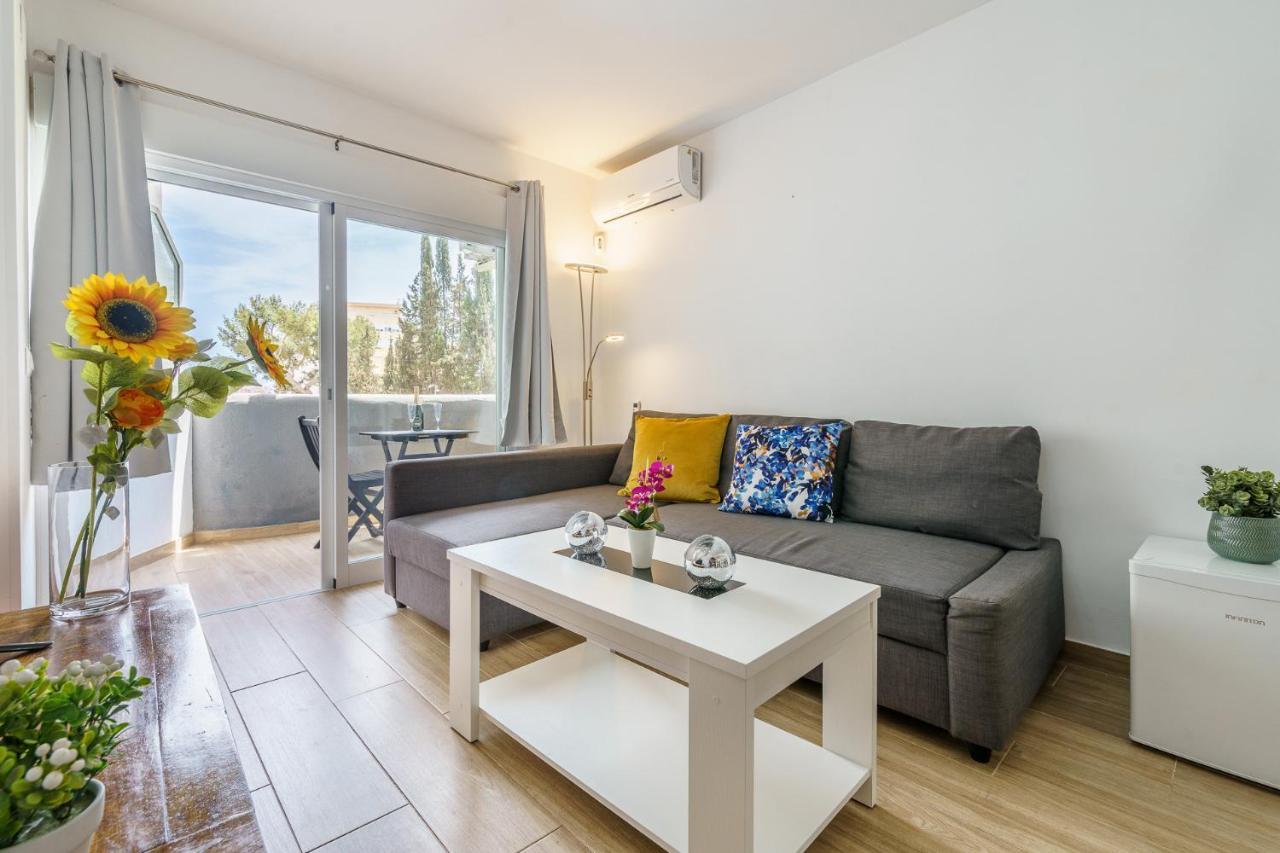 Malagasuite Comfort Home And Pool توريمولينوس المظهر الخارجي الصورة